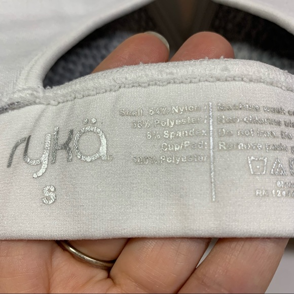 Rykä Small white snakeskin print active sports bra - Picture 8 of 10